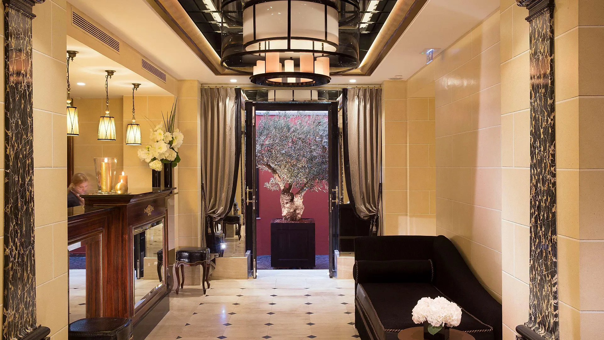 Hotel Le Belmont Paris