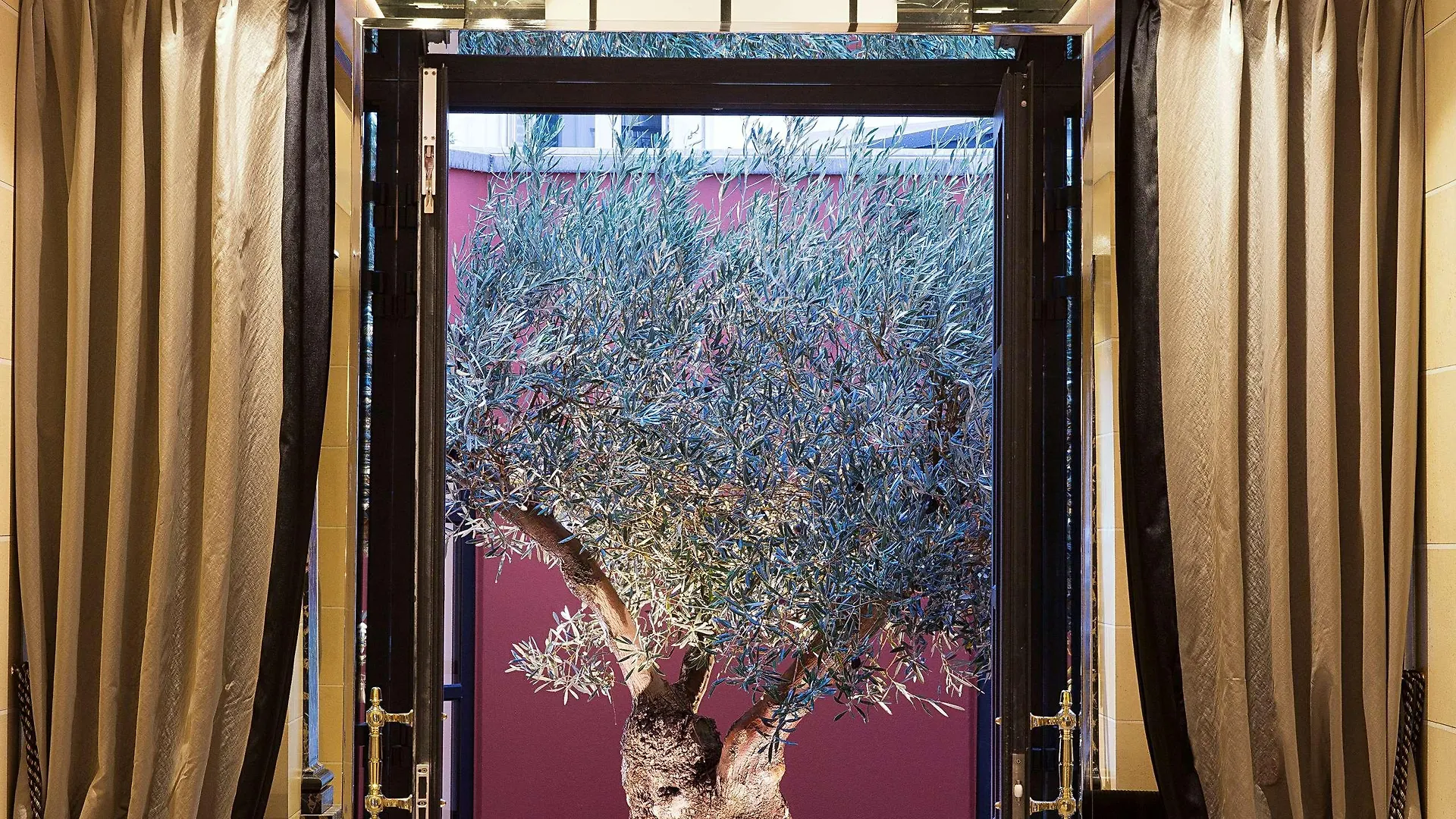 Hotel Le Belmont 4*